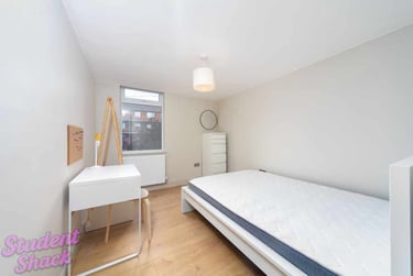 8 bed house, Haydn Avenue, Rusholme, Manchester, M144DE - Image 5