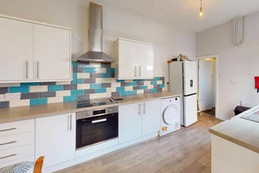 4 bed house, Fosse Road South, City Centre, Leicester, LE30FW - Image 4