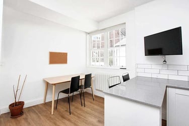 3 bed flat, Magdalen Street, City Centre, Exeter, EX24HY - Image 7