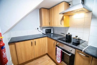 6 bed house, Clarkehouse Road, Broomhall, Sheffield, S102LG - Image 4