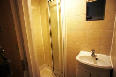 7 bed house, Cathays, Cardiff, CF244JL - Image 10