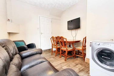 5 bed house, St. Johns Road, Mount Pleasant, Exeter, EX12HR - Image 4