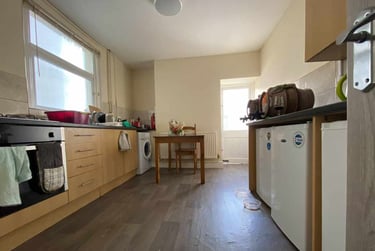 5 bed house, Cathays, Cardiff, CF244BZ - Image 2