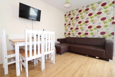 3 bed flat, Cathays, Plasnewydd, Cardiff, CF244AT - Image 3