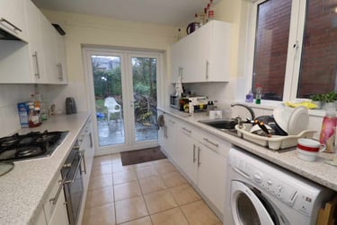 4 bed house, Cathays, Plasnewydd, Cardiff, CF244BG - Image 2