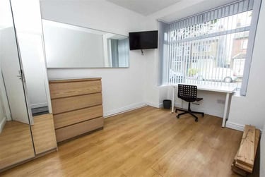 6 bed house, Gristhorpe Road, Stirchley, Birmingham, B297SL - Image 9