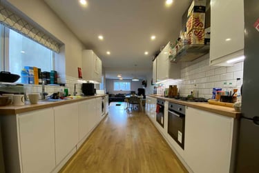 8 bed house, Cathays, Cardiff, CF244BJ - Image 3