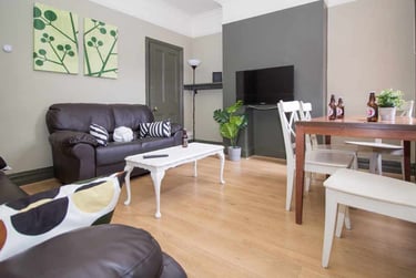 4 bed house, Sweetbriar Road, City Centre, Leicester, LE31AP - Image 1