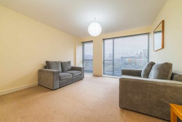 2 bed flat, Cardiff Bay, Grangetown, Cardiff, CF105NT - Image 3