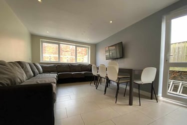 9 bed house, Cathays, Plasnewydd, Cardiff, CF244BH - Image 1