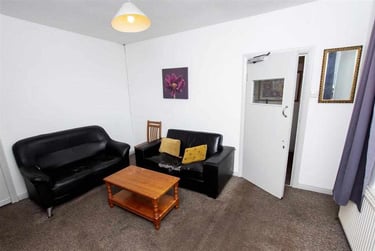 4 bed house, Raddlebarn Road, Selly Park, Birmingham, B296HQ - Image 2