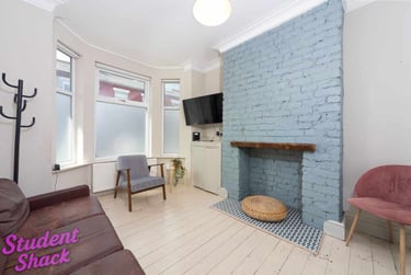 6 bed house, Ruskin Ave Manchester, Rusholme, Manchester, M144DG - Image 1