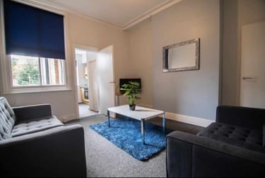 4 bed house, Cowlishaw Road, Sharrowvale, Sheffield, S118XE - Image 2