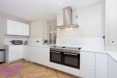 9 bed house, Victoria Road, Fallowfield, Manchester, M146AQ - Image 2