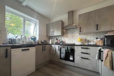 5 bed house, Cathays, Cardiff, CF244QE - Image 2