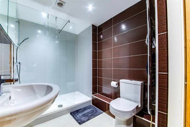 4 bed flat, 12 Denby Street, Highfield, Sheffield, S24QH - Image 2