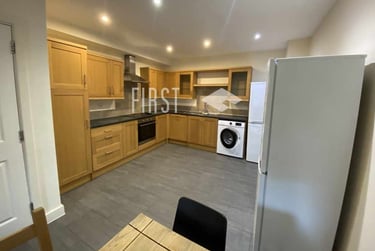 5 bed house, Bulwer Road, Clarendon Park, Leicester, LE23BU - Image 2