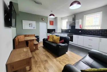 5 bed house, Kensington Fields, Low Hill, Liverpool, L78RJ - Image 1