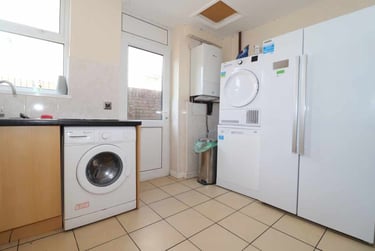 6 bed house, Roath, Cathays, Cardiff, CF244GD - Image 3