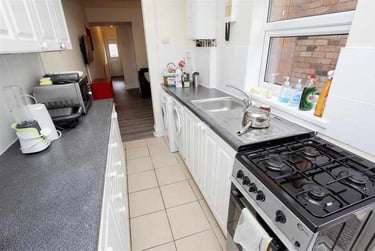 4 bed house, Tiverton Road, Selly Park, Birmingham, B296DA - Image 2