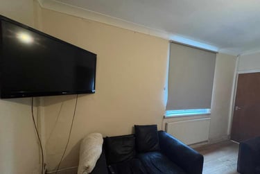 5 bed house, Cathays, Cardiff, CF244RB - Image 2