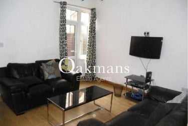 5 bed house, Warwards Lane, Stirchley, Birmingham, B297RA - Image 2