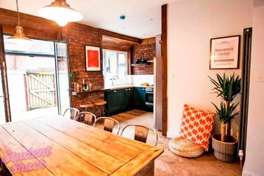 6 bed house, Deyne Avenue, Rusholme, Manchester, M145SY - Image 1