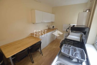 4 bed house, Thurlow Road, Clarendon Park, Leicester, LE21YE - Image 7
