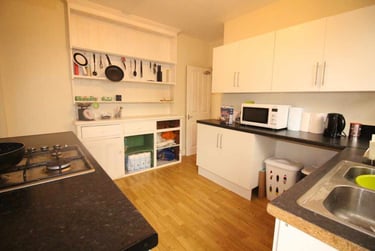 6 bed house, Cathays, Cardiff, CF103EF - Image 2