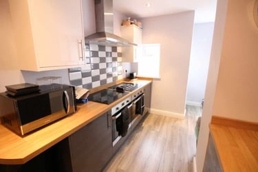 6 bed house, Cathays, Cardiff, CF244EW - Image 4