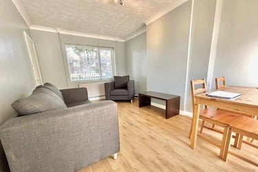 3 bed house, Colman Road, Earlham, Norwich, NR47HG - Image 3
