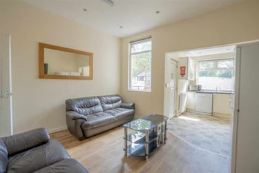 5 bed house, Shoreham Street, Heeley, Sheffield, S24FA - Image 3