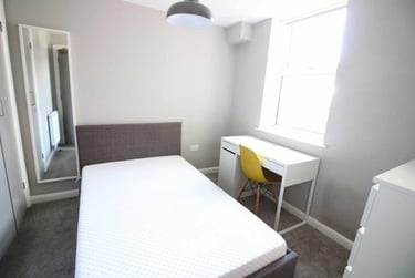 8 bed house, Cathays, Cardiff, CF244DE - Image 5