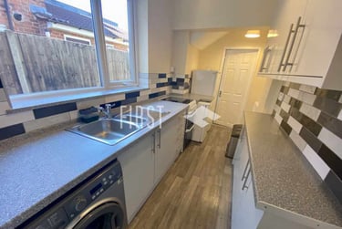 3 bed house, Wordsworth Road, Knighton, Leicester, LE26ED - Image 3