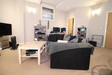 3 bed flat, Adamsdown, Adamstown, Cardiff, CF240EZ - Image 4
