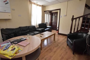 4 bed house, Dawlish Road, Selly Park, Birmingham, B297AA - Image 2