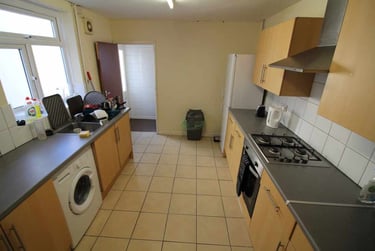 4 bed house, Cathays, Plasnewydd, Cardiff, CF244BS - Image 2