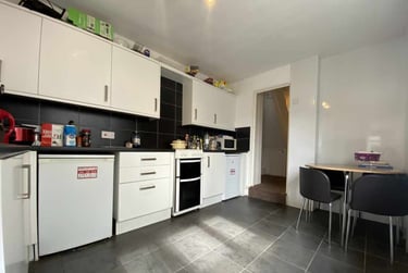 4 bed house, Cathays, Cardiff, CF244NY - Image 2