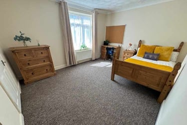 7 bed house, Pitchford Road, Earlham, Norwich, NR58LG - Image 1