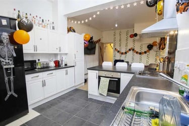 5 bed house, Newton Grove, Dartmouth Road, Selly Park, Birmingham, B296ED - Image 1