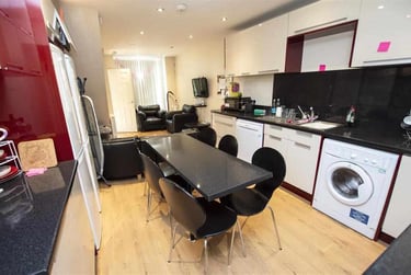 6 bed house, Dawlish Road, Selly Park, Birmingham, B297AS - Image 2