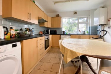 5 bed house, Cathays, Cardiff, CF244AW - Image 2