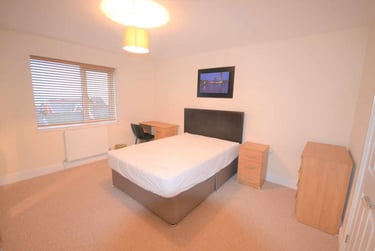5 bed house, Rhondda Street, Mount Pleasant, Swansea, SA16ET - Image 3