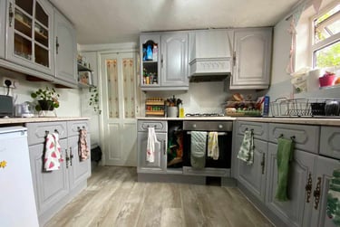 4 bed house, Cathays, Cardiff, CF244NT - Image 2