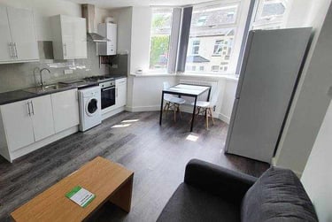 2 bed flat, 5, 3, Cathays, Cardiff, CF244DA - Image 8