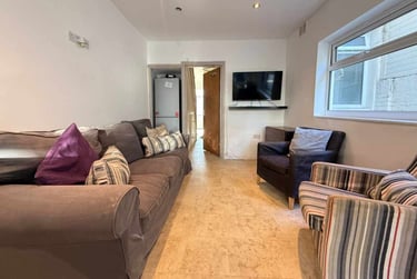6 bed house, Cathays, Cardiff, CF244QJ - Image 2