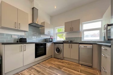 5 bed house, Cathays, Cardiff, CF244JX - Image 4