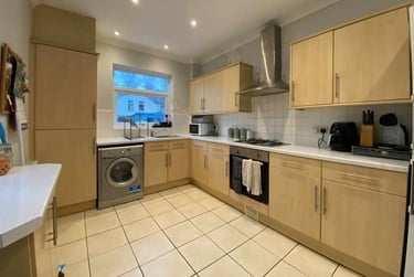 4 bed house, Heath, Gabalfa, Cardiff, CF143BW - Image 1