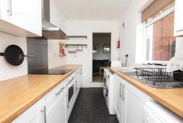 4 bed house, Milner Road, Selly Park, Birmingham, B297RL - Image 2