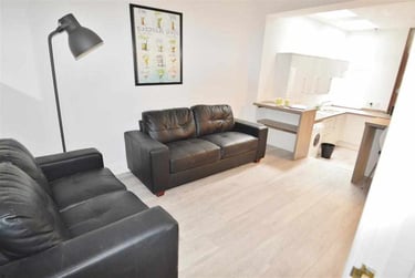 6 bed house, Heeley Road, Selly Park, Birmingham, B296EJ - Image 1